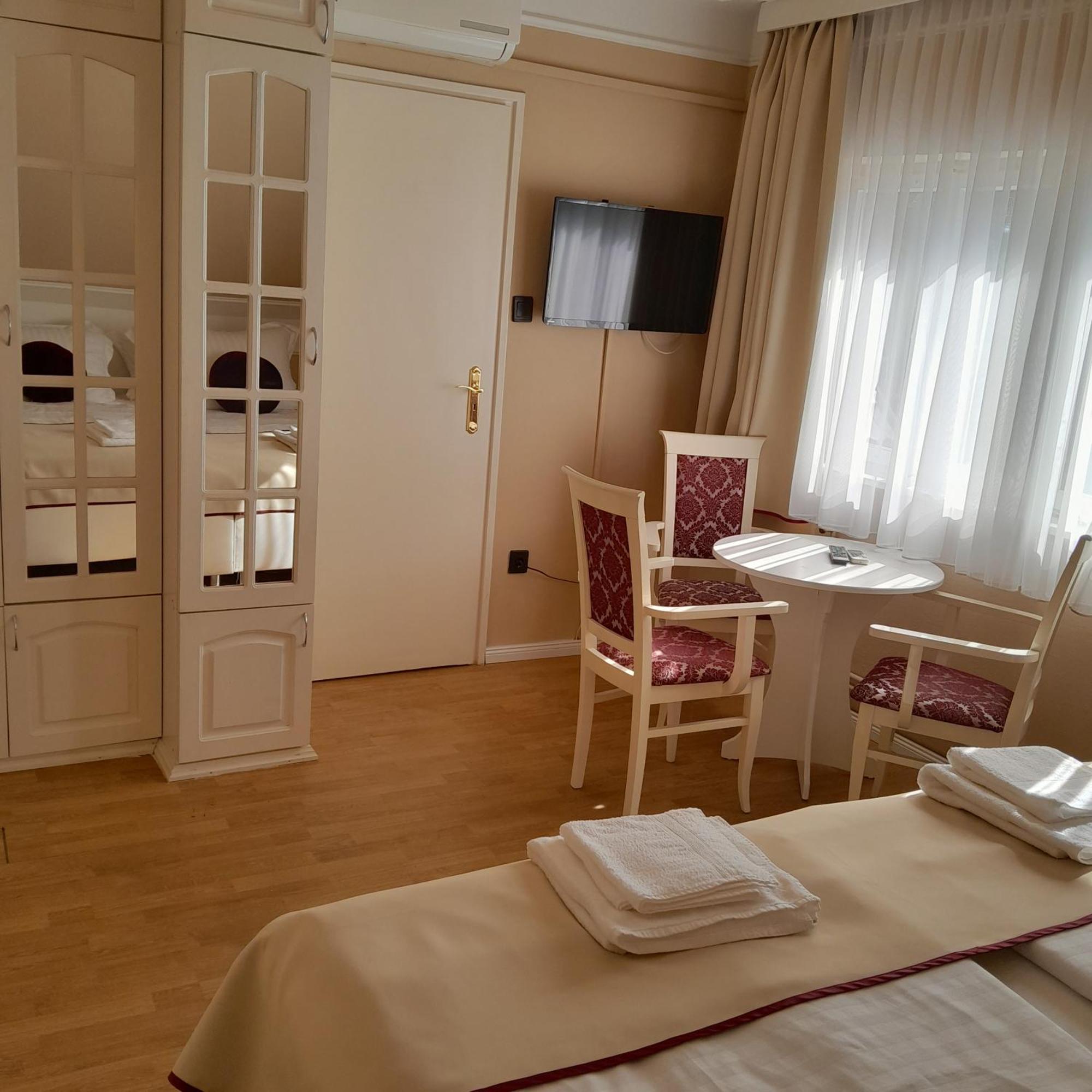 שיופוק Apartman Orgona מראה חיצוני תמונה